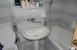 Vanzare apartament 2 camere, decomandat, 50 mp utili, zona Profi