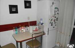 Vanzare apartament 2 camere, decomandat, 50 mp utili, zona Profi