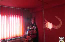 3 camere, 68 mp, boxa, zona strazii Bucium