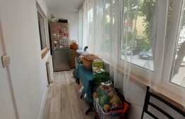 Apartament 3 camere, decomandat, parter înalt, zona Astra