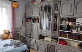 Apartament 3 camere, decomandat, parter înalt, zona Astra