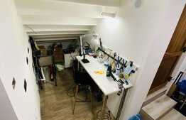 Spatiu comercial Ultracentral, 90 mp, vitrina generoasa la strada