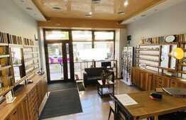 Spatiu comercial Ultracentral, 90 mp, vitrina generoasa la strada