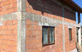 Casa generoasa cu 4 dormitoare, garaj si subsol tehnic! Chinteni! 