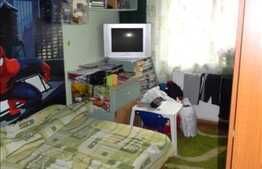 Apartament 2 camere de vanzare, decomandat, 48 mp utili, zona Calea Floresti