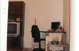 Apartament 2 camere de vanzare, decomandat, 48 mp utili, zona Calea Floresti