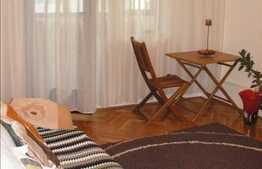 Apartament 2 camere de vanzare, decomandat, 48 mp utili, zona Calea Floresti