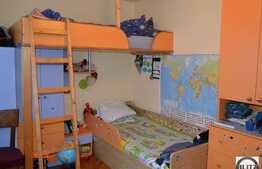 Vanzare apartament 3 camere, 65 mp utili, zona Albac