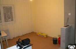 De vanzare apartament in zona Bucium, 3 camere semidecomandat, 48 mp utili