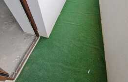 Apartament de 2 camere, terasa de 15 mp, balcon, parcare in garaj, zona Terra