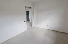 Apartament de 2 camere, terasa de 15 mp, balcon, parcare in garaj, zona Terra