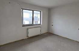 Apartament de 2 camere, terasa de 15 mp, balcon, parcare in garaj, zona Terra