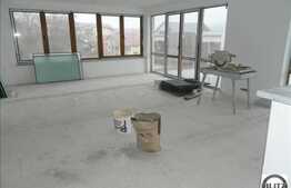 Vanzare 3 camere, 80 mp, decomandat plus TERASA de 30 mp,zona Polus!