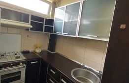 Garsonieră, 30 mp, decomandata, zona străzii Detunata