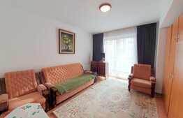 Apartament cu 3 camere, etajul 1, orientare S-V, parcare! Zona CENTRALA!