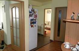 Vanzare 2 camere, 54 mp plus loc parcare! Zona Sub Cetate!