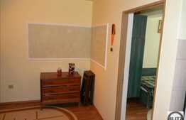 Vanzare 2 camere, 54 mp plus loc parcare! Zona Sub Cetate!