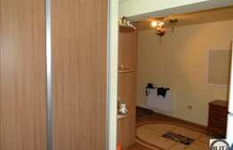 Vanzare 2 camere, 54 mp plus loc parcare! Zona Sub Cetate!