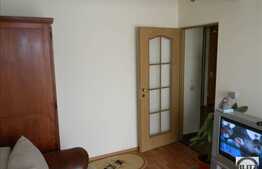 Vanzare 2 camere, 54 mp plus loc parcare! Zona Sub Cetate!