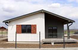 Casa finalizata cu C.F. : 4 camere, 450 mp teren! Jucu de Mijloc!