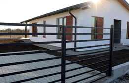 Casa finalizata cu C.F. : 4 camere, 450 mp teren! Jucu de Mijloc!