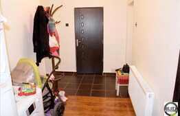 Apartament recent renovat, 2 camere, 70 mp in zona Pietei Unirii, loc de parcare