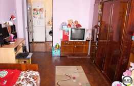 Apartament recent renovat, 2 camere, 70 mp in zona Pietei Unirii, loc de parcare