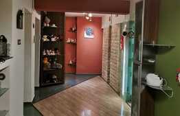 Apartament de 2 camere, decomandat, 70 mp, priveliște deosebită, Răcădău