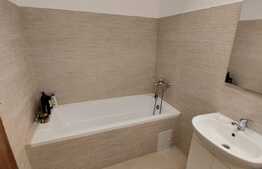 Apartament 2 camere, parcare inclusă, bloc cu lift, zona Terra