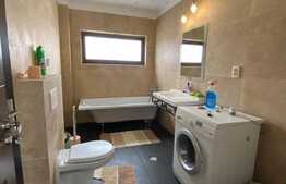 Apartament 2 camere, parcare, terasa 40 mp, zona Subcetate!