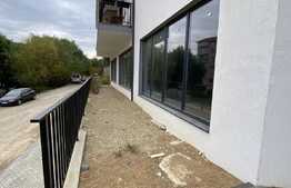 Spatiu comercial cu potential, 215 mp, ideal pentru supermarket, showroom, cabinete medicale!