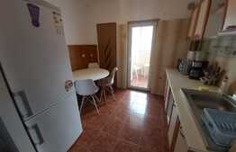 Apartament 2 camere, etaj intermediar, decomandat, 52mp