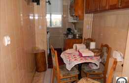 Vanzare apartament 4 camere, 68 mp utili, zona Mehedinti, cu boxa si parcare