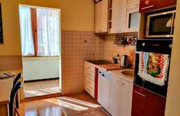 Apartament de 2 camere, 58 mp, decomandat, zona Racadau 
