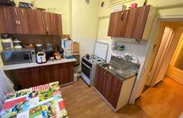 Apartament de 3 camere, decomandat, 70 mp, zona Tractorul 