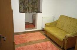 Apartament de 2 camere, parter, decomandat, zona Noua