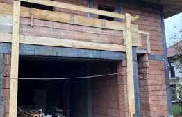 OPORTUNTATE! Casa tip duplex cu compartimentare moderna si garaj in Dezmir!