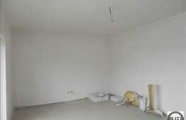 Apartament cu 1 camera, 41 mp, zona Cetatii, etaj intermediar! Cu parcare!