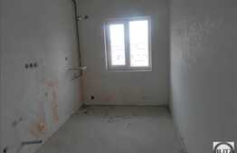 Apartament cu 1 camera, 41 mp, zona Cetatii, etaj intermediar! Cu parcare!