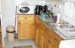 Inchiriere 3 camere, 90 mp cu terasa si foisor. Merita vazut!