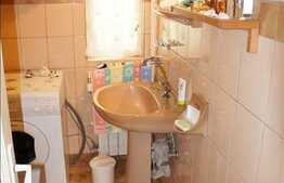 Inchiriere 3 camere, 90 mp cu terasa si foisor. Merita vazut!