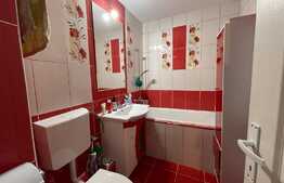 Apartament cu 3 camere, decomandat, zona Kaufland