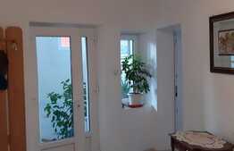 Casa de 120 mp utili, 800 mp teren, mobilata, comuna Hoghiz