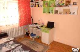 De vanzare apartament 3 camere decomandate, 67.7 mp. Boxa inclusa!