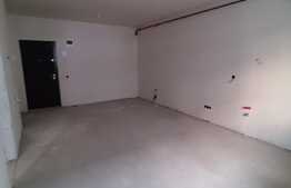 Apartament 2 camere, parcare, potrivit pentru investitie! Zona VIVO!