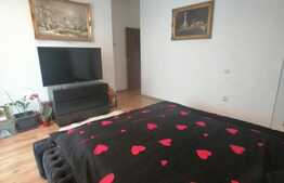 Apartament 3 camere, etaj intermediar, zona Auchan