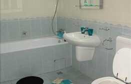 Inchiriere 1 camera, 50 mp utili, cu terasa 30 mp si parcare, imobil nou