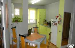 Vanzare 4 camere, decomandat, 76 mp utili, zona Primaverii, cu boxa inclusa