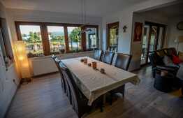 Casa de 300 mp utili, in Brasov