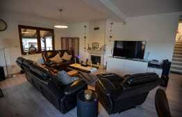 Casa de 300 mp utili, in Brasov